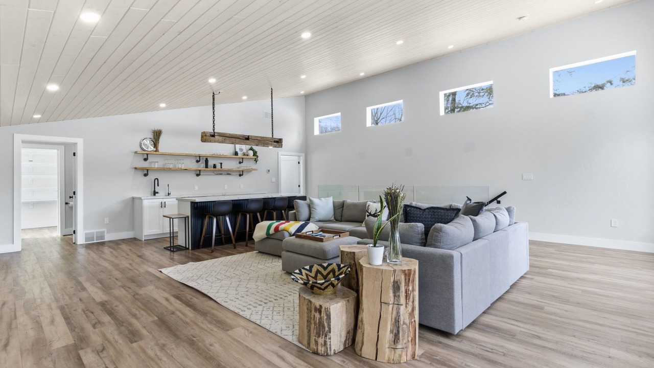 Photo of Livingroom in Dysart et al