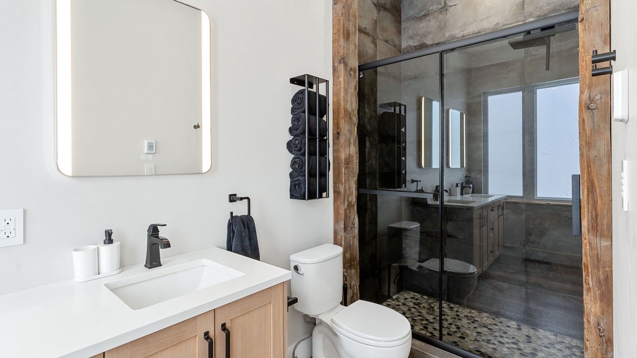 Photo of Bathroom in Dysart et al