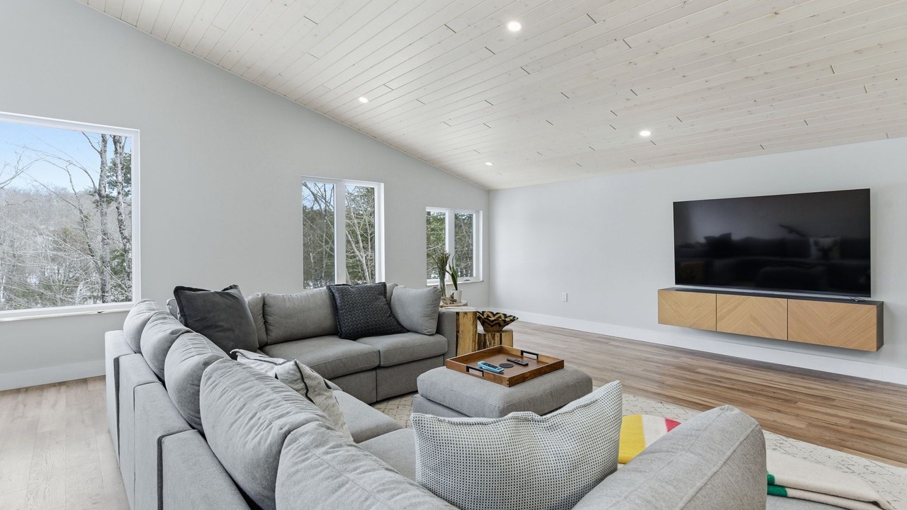 Photo of Livingroom in Dysart et al