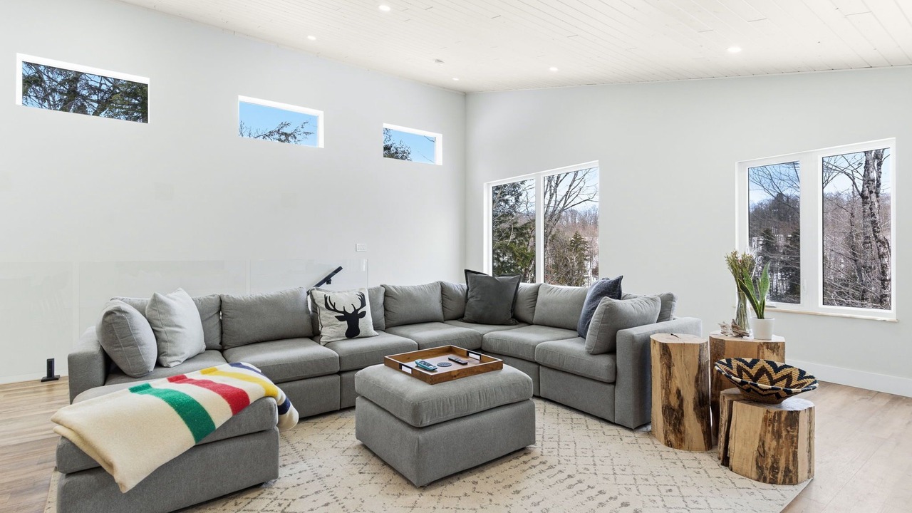 Photo of Livingroom in Dysart et al