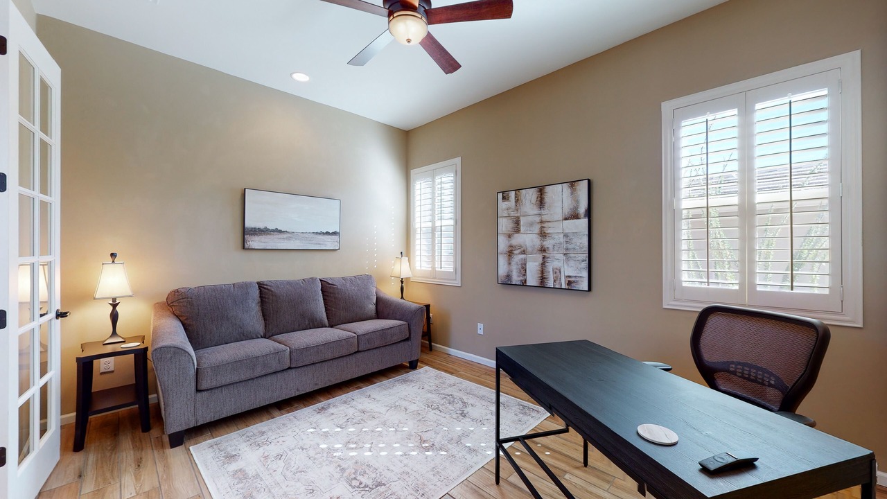 Photo of Livingroom in Dove Mountain