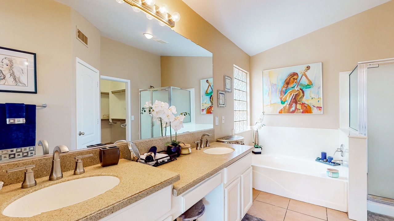 Photo of Bathroom in Lindsay Ranch