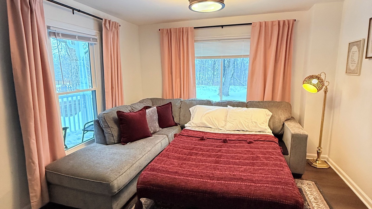 Photo of Livingroom in Pataskala