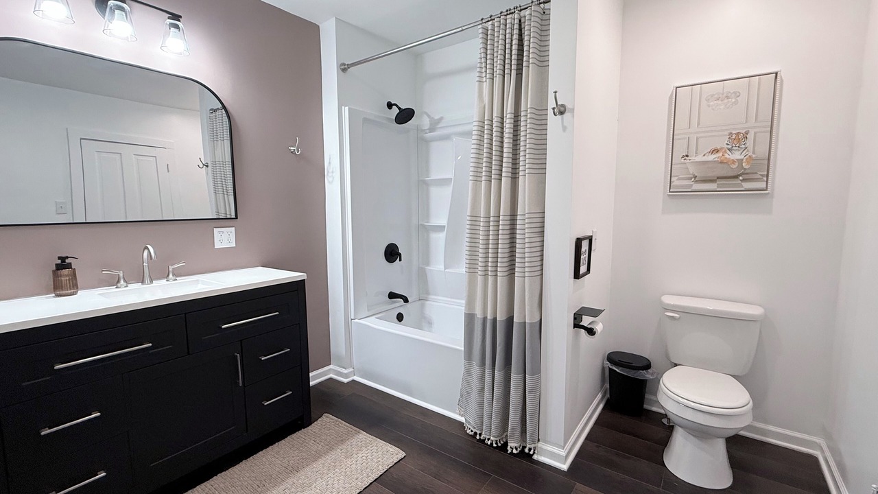 Photo of Bathroom in Pataskala