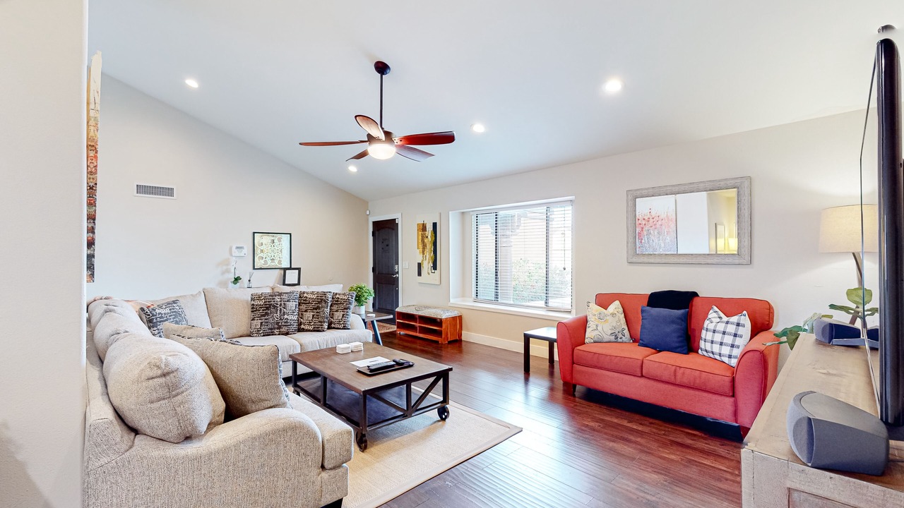 Photo of Livingroom in Tempe