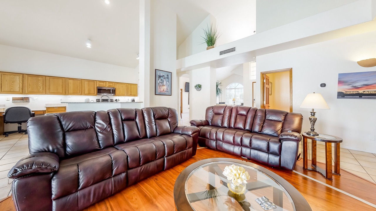 Photo of Livingroom in Garden Lakes