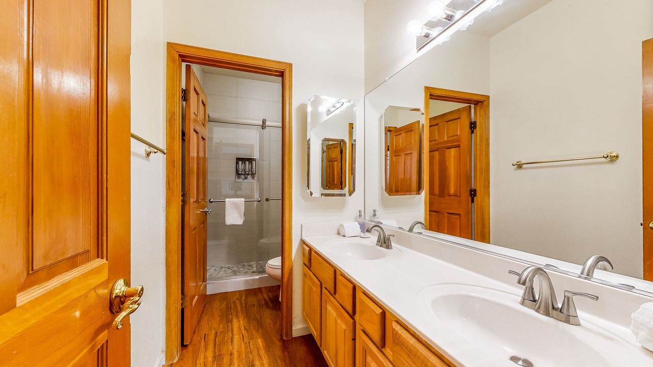 Photo of Bathroom in Garden Lakes