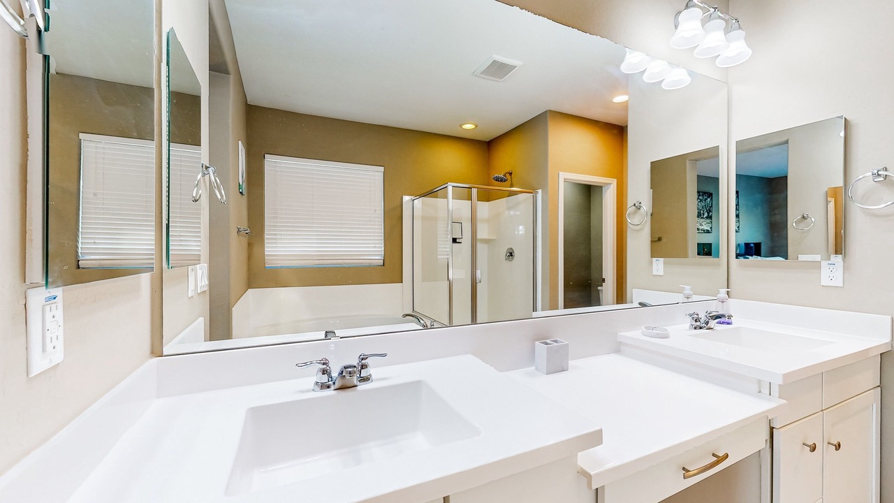 Photo of Bathroom in Canyon Trails West