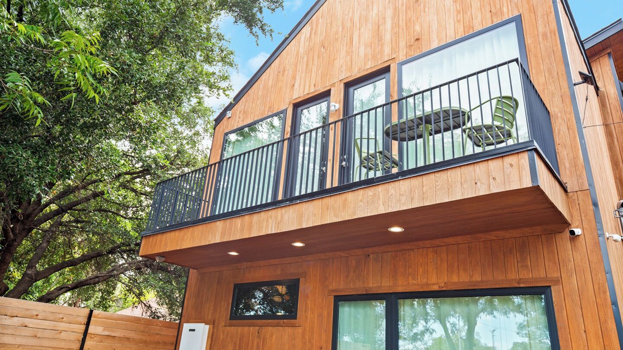 Photo of Outdoor in Govalle