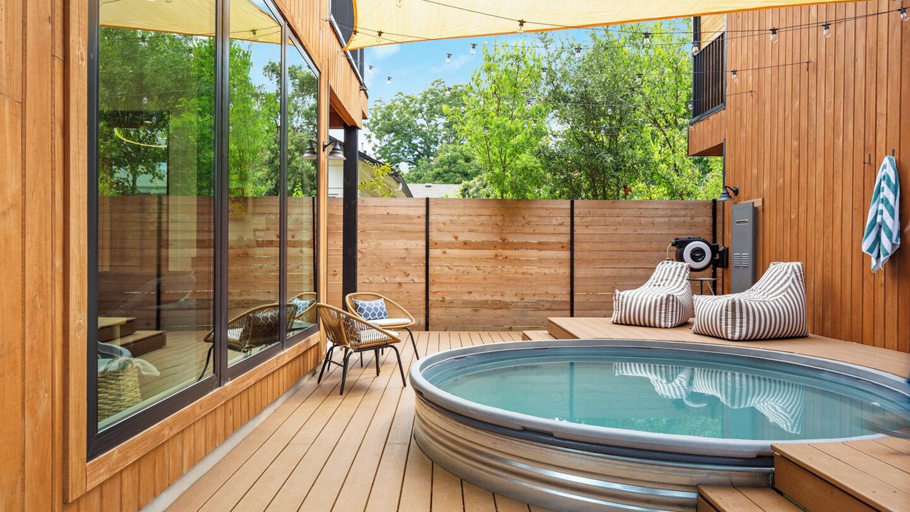 Photo of Patio Balcony in Govalle