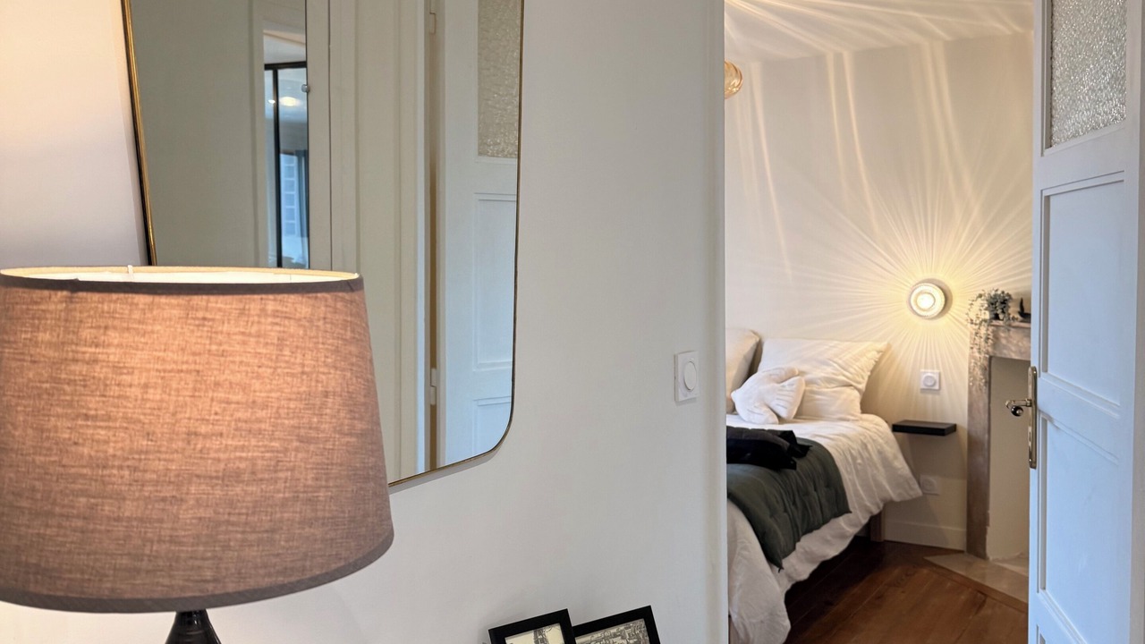 Photo of Bedroom in Calais City Center
