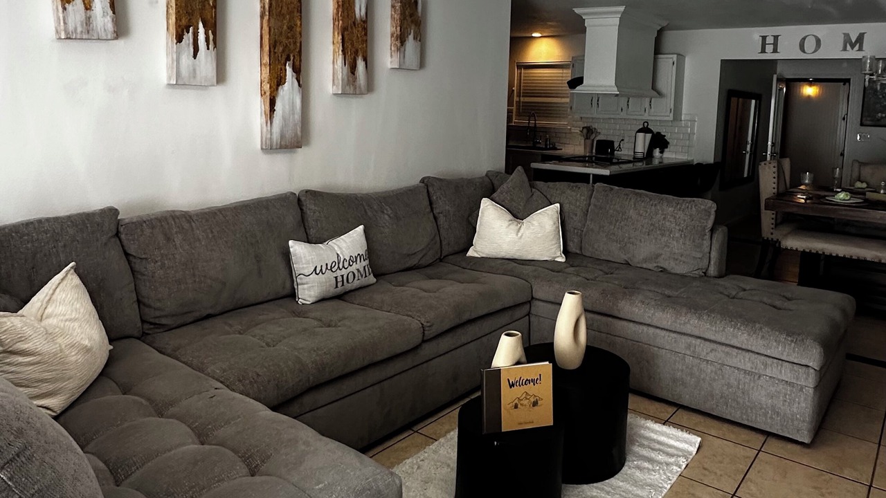 Photo of Livingroom in Broadmoor