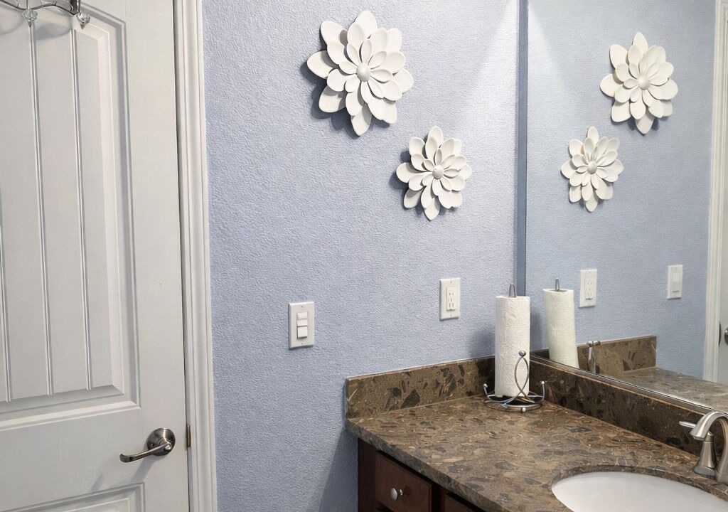 Photo of Bathroom in Brentwood Lake