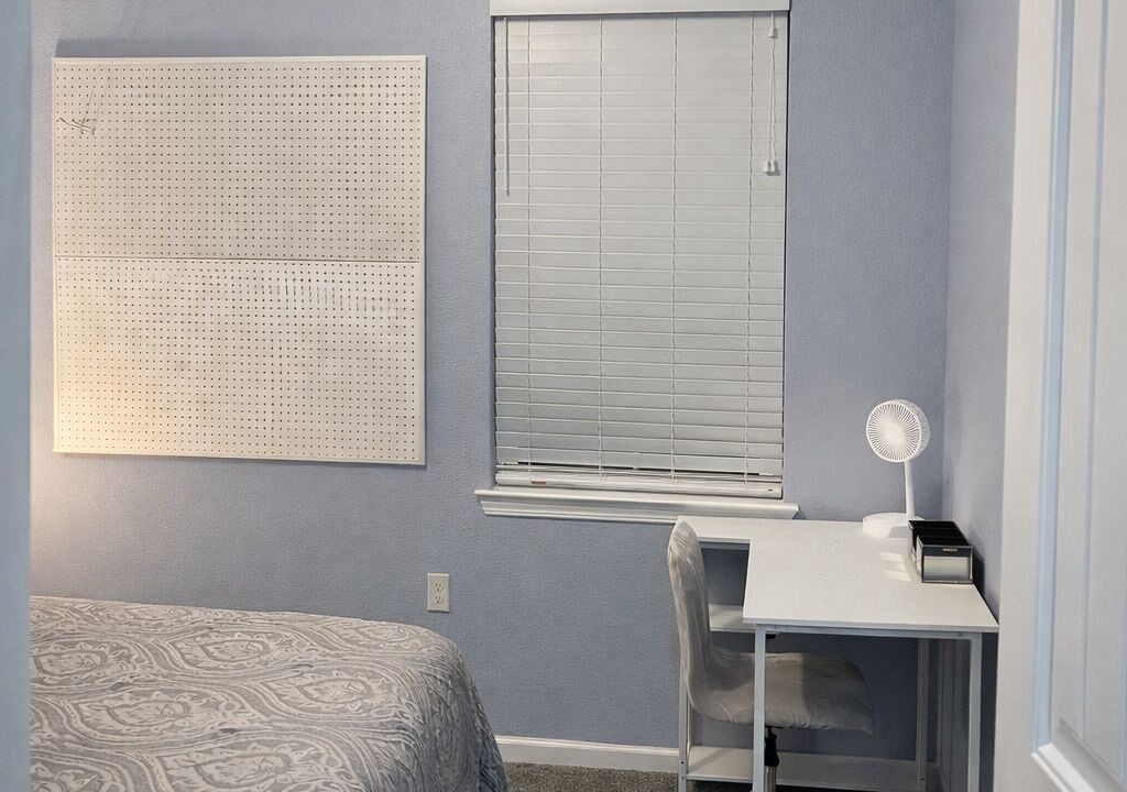 Photo of Bedroom in Brentwood Lake