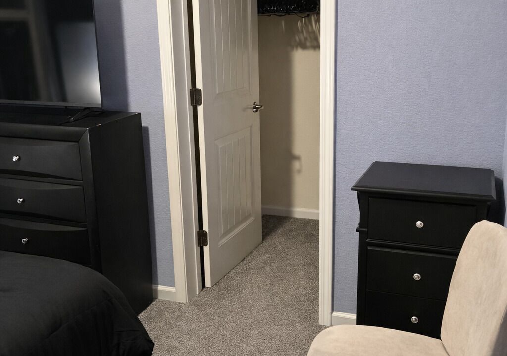 Photo of Bedroom in Brentwood Lake