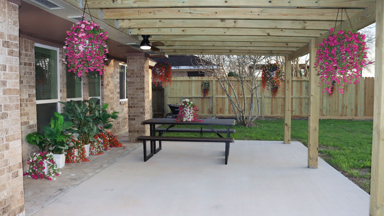Photo of Outdoor in Southbelt/Ellington