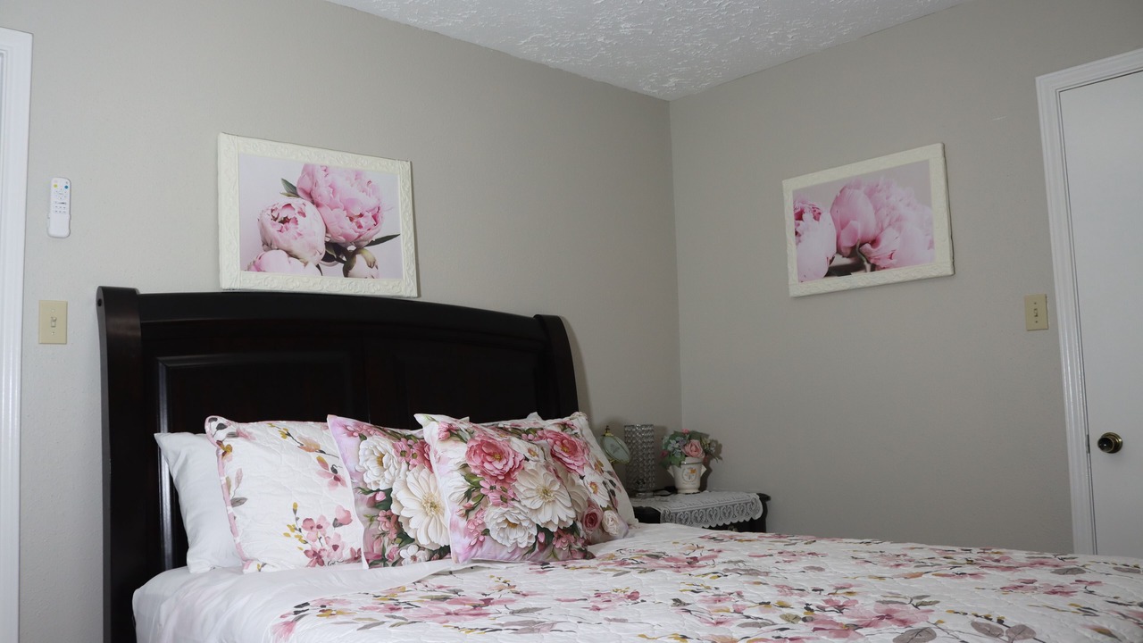 Photo of Bedroom in Southbelt/Ellington