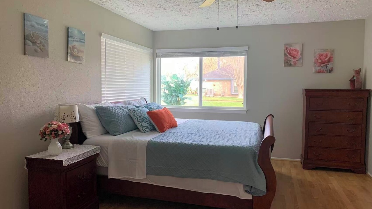 Photo of Bedroom in Southbelt/Ellington