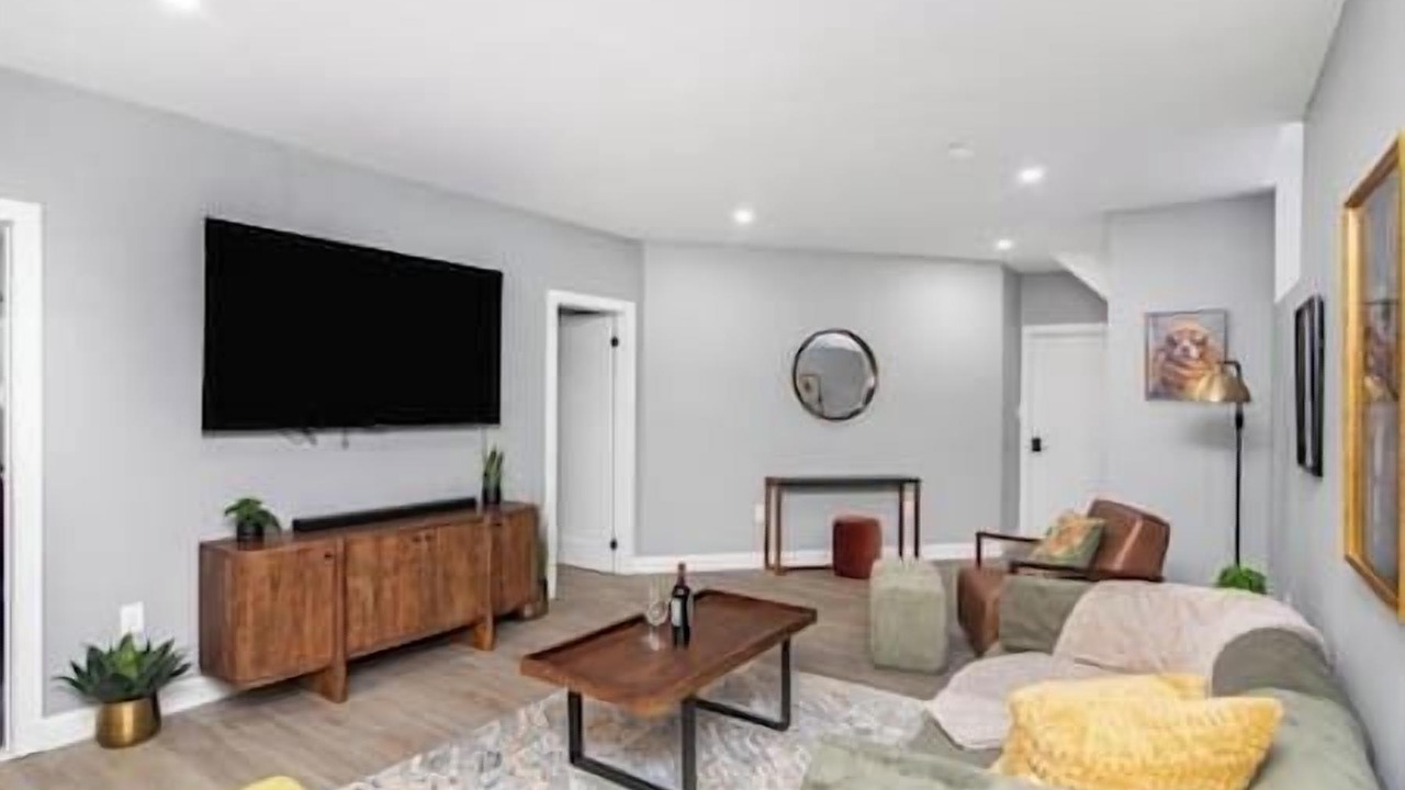 Photo of Livingroom in Hamilton