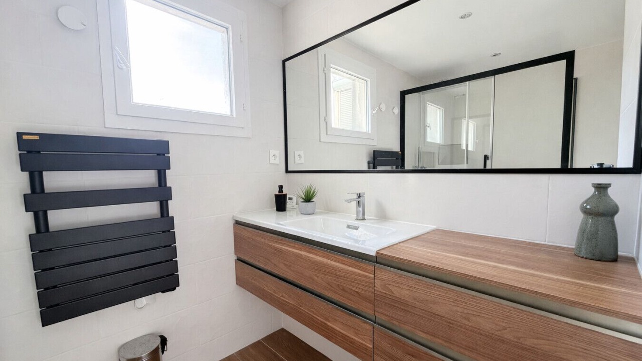 Photo of Bathroom in Montparnasse