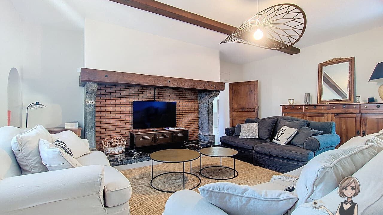 Photo of Livingroom in Andoins