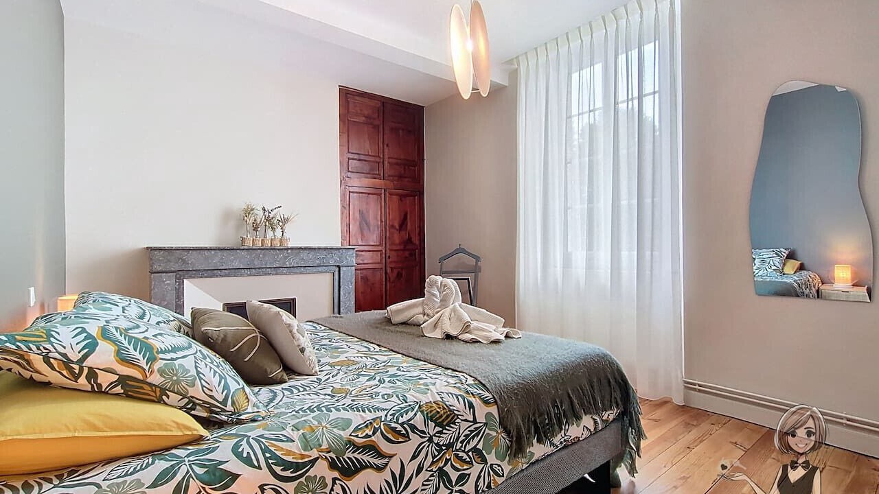Photo of Bedroom in Andoins