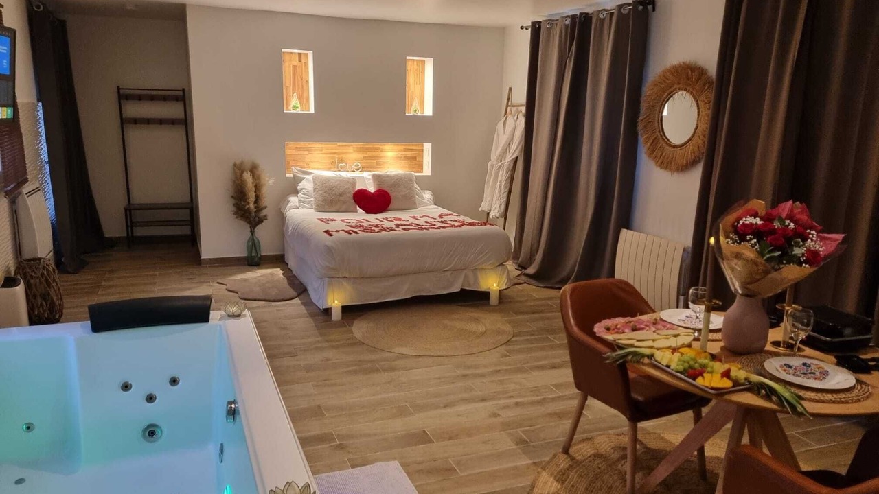 Photo of Bedroom in Saint-Prix