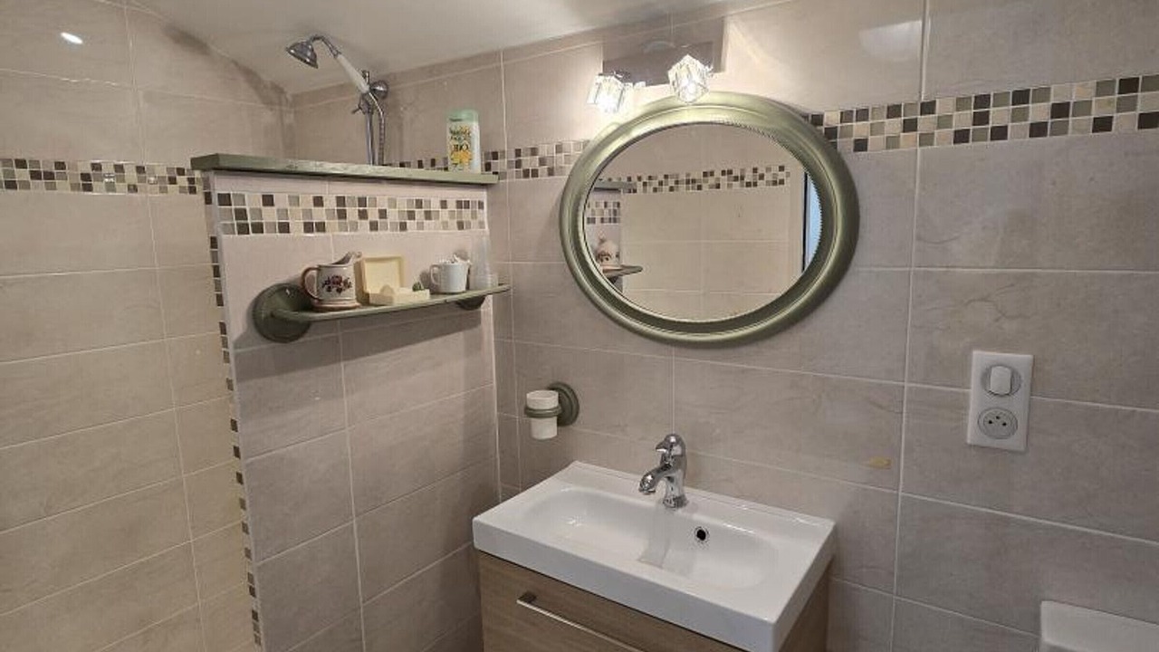 Photo of Bathroom in Coursac