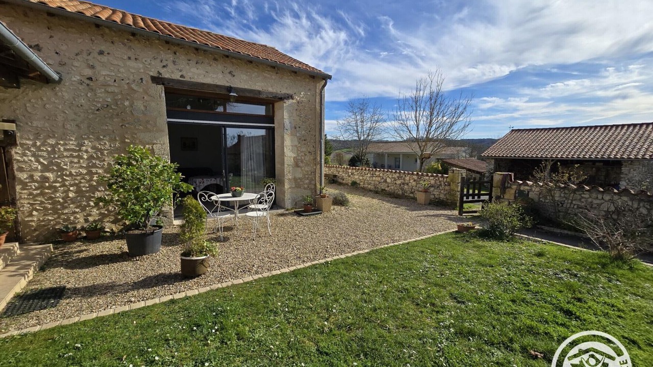 Photo of Outdoor in Coursac