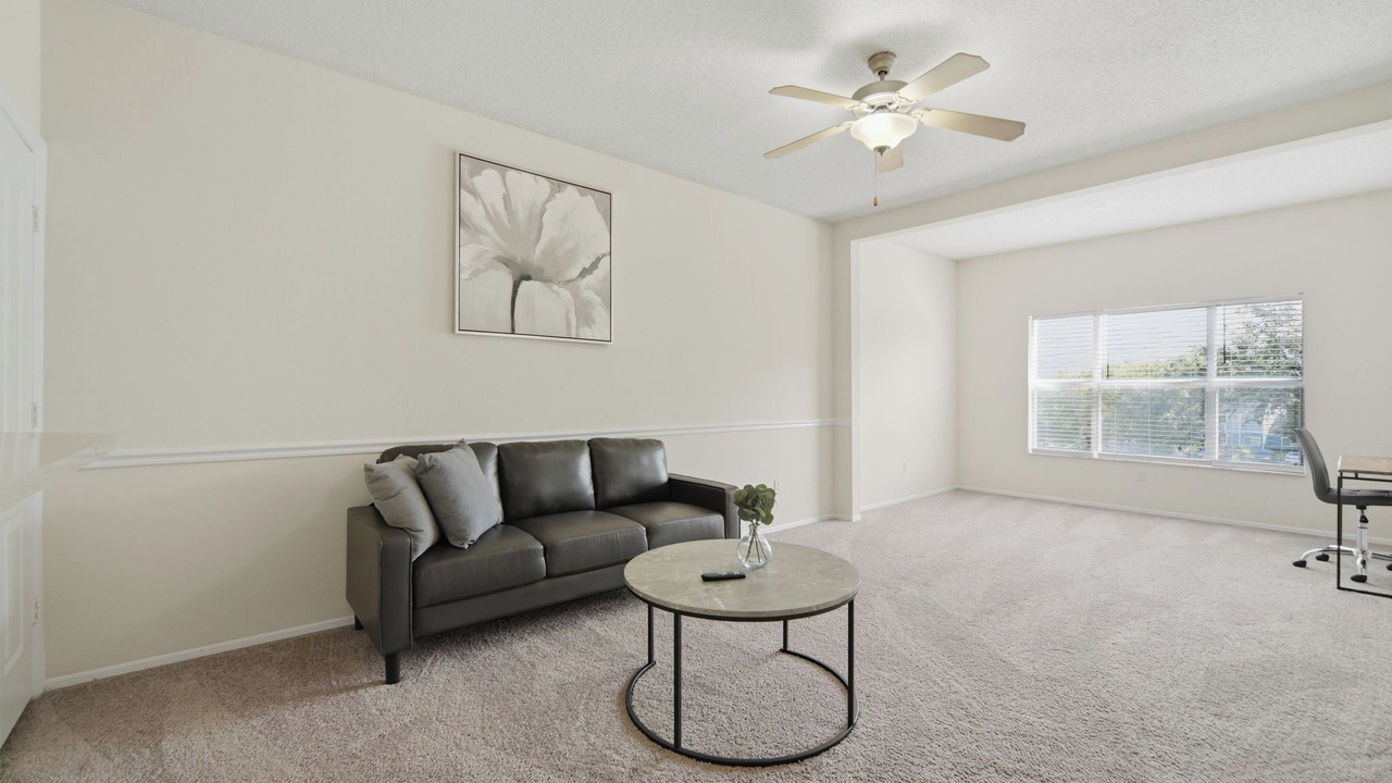 Photo of Livingroom in Winter Springs