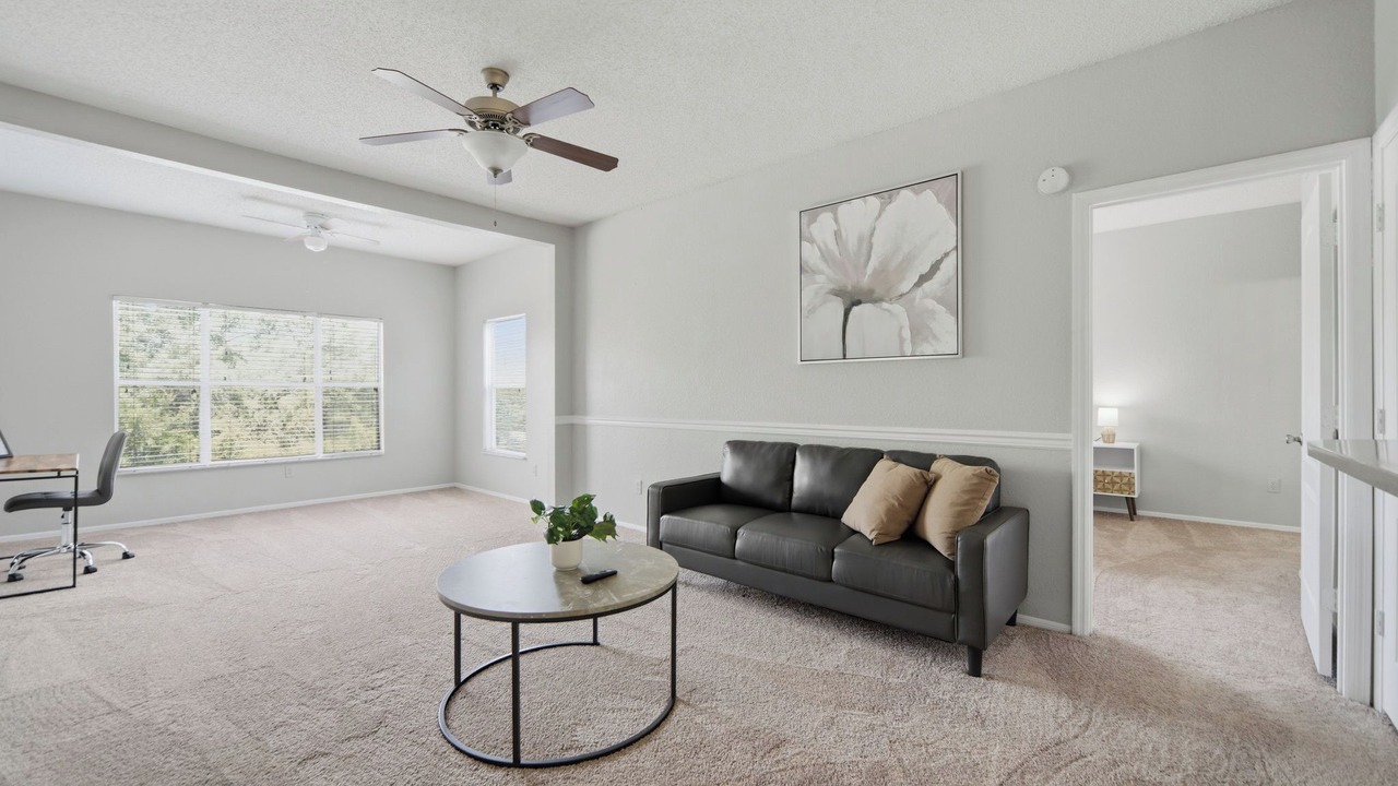 Photo of Livingroom in Winter Springs