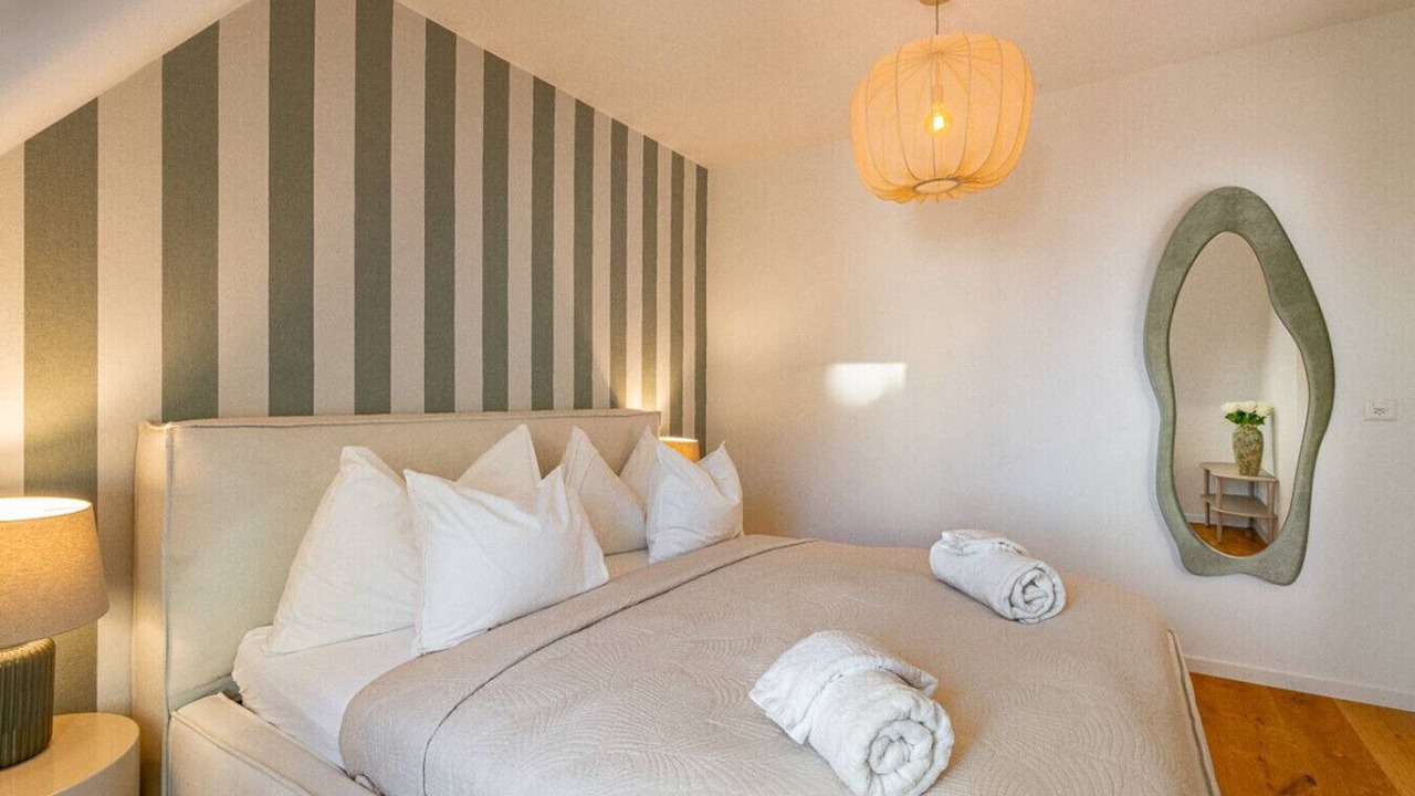 Photo of Bedroom in District 6