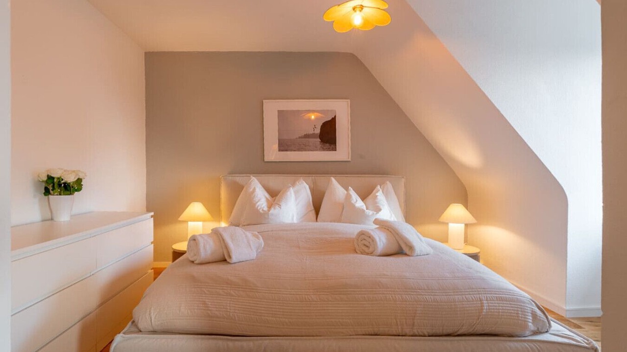 Photo of Bedroom in District 6