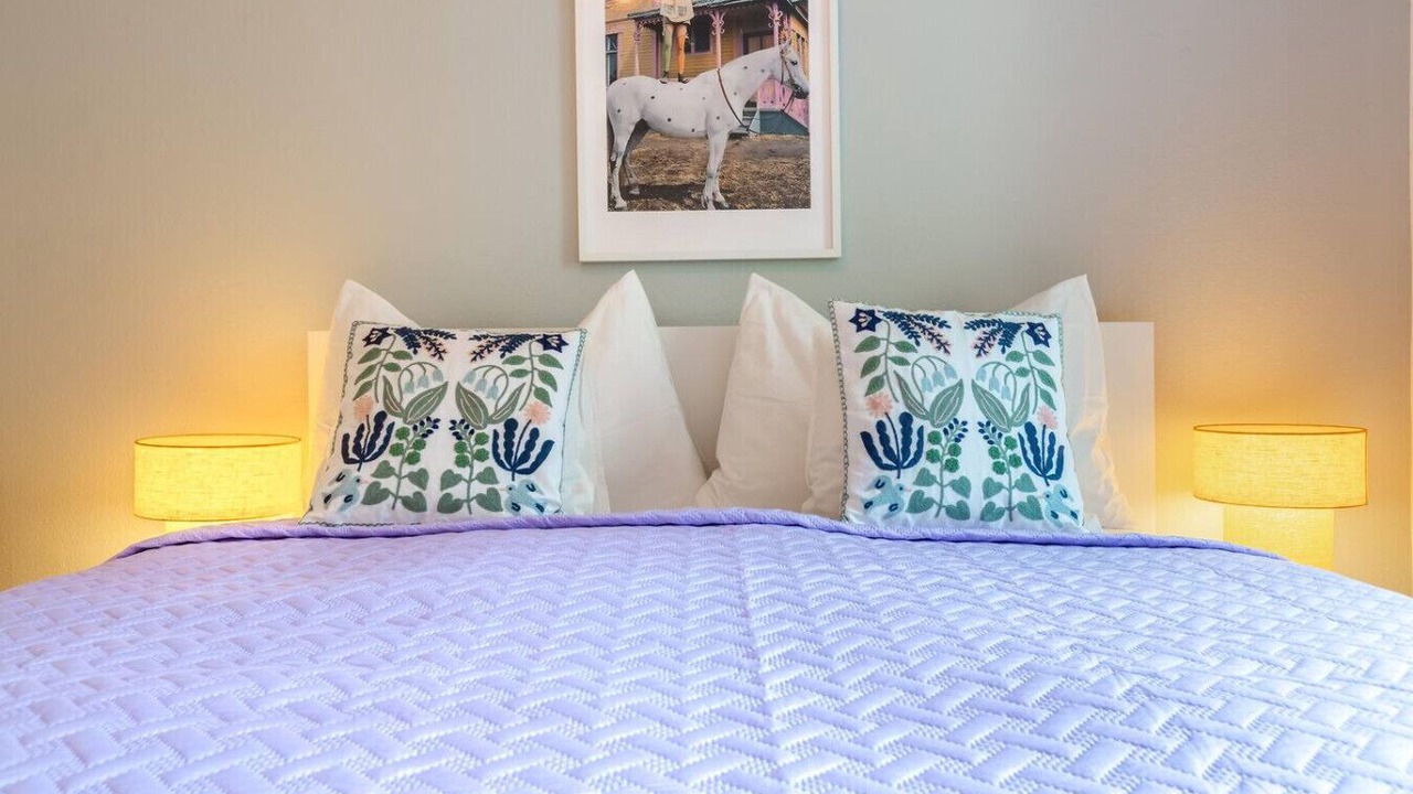 Photo of Bedroom in District 6