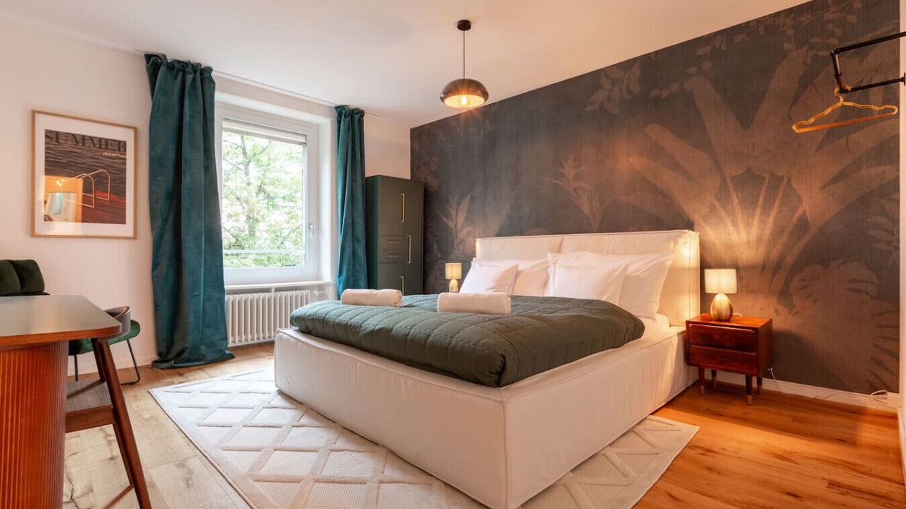 Photo of Bedroom in District 6