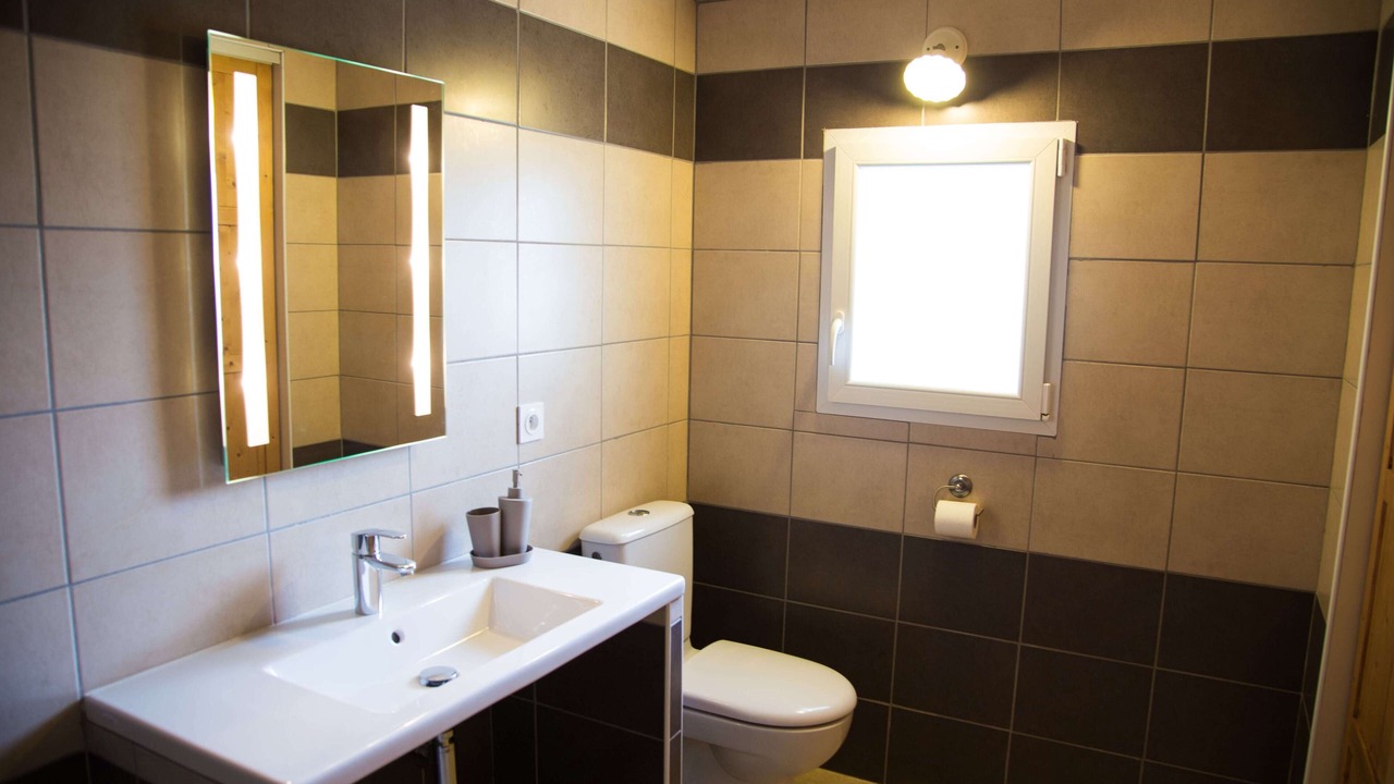 Photo of Bathroom in Cabrerolles