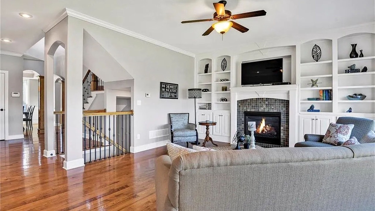 Photo of Livingroom in New Century