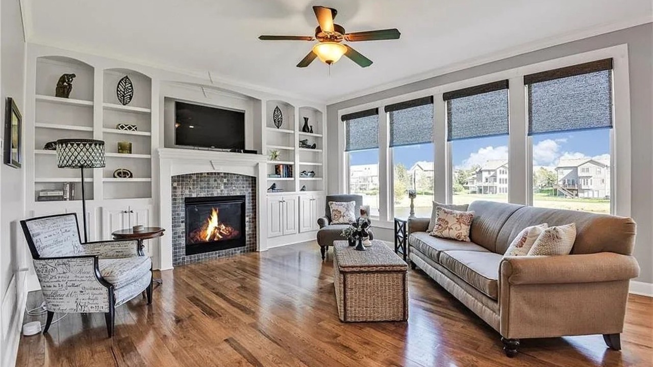 Photo of Livingroom in New Century