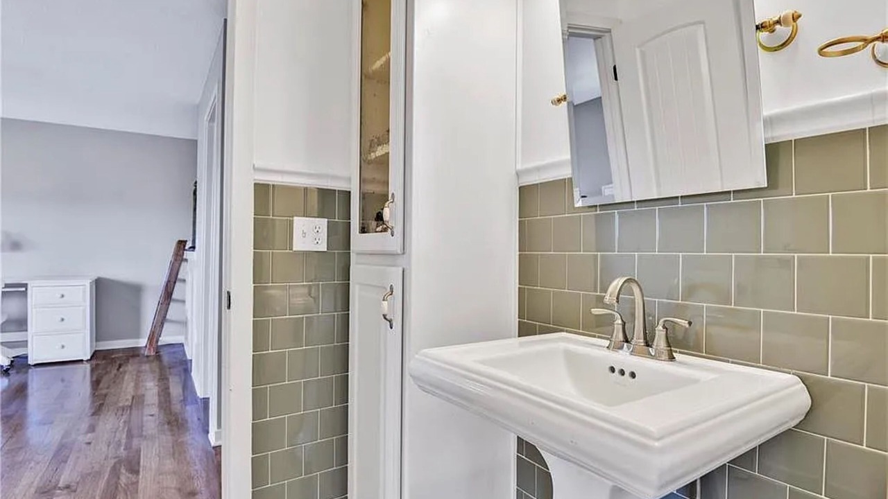 Photo of Bathroom in New Century