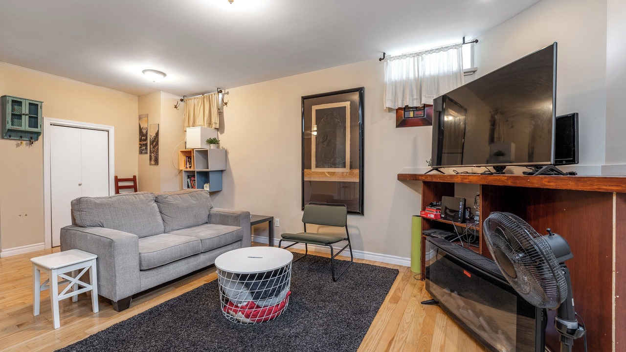 Photo of Livingroom in Golden Triangle