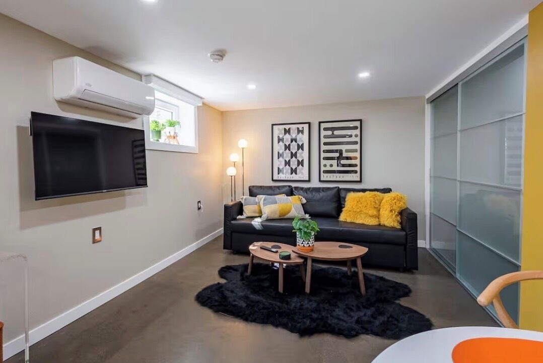 Photo of Livingroom in North End