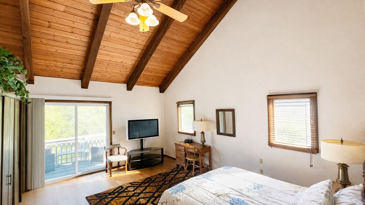 Photo of Bedroom in Lee's Summit