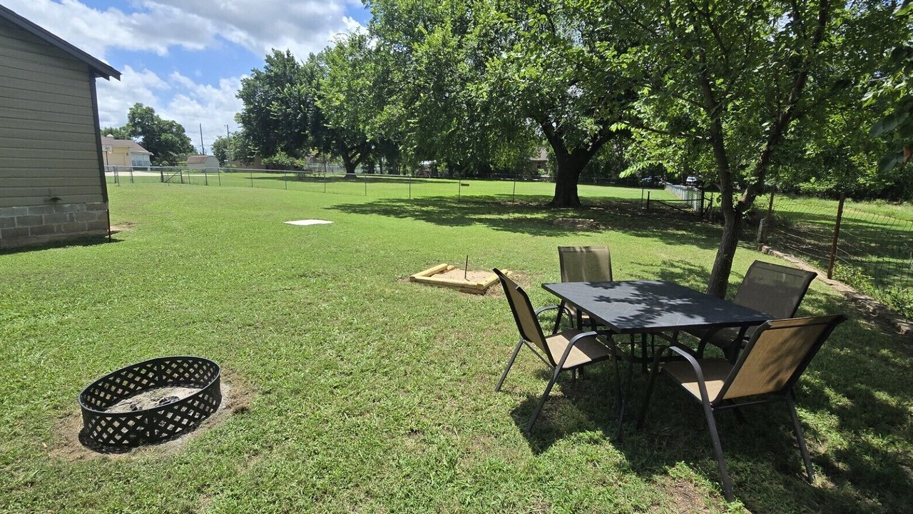 Photo of Outdoor in Sulphur