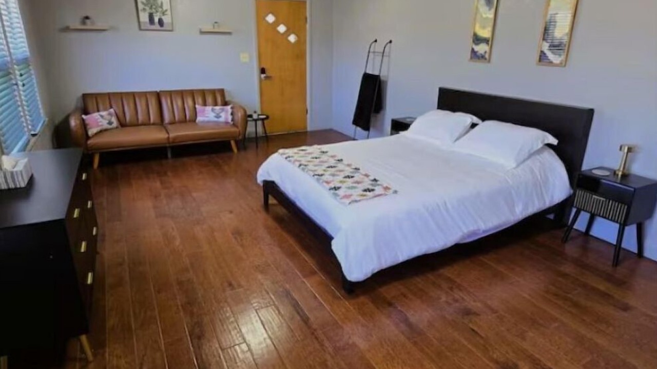 Photo of Bedroom in Sulphur