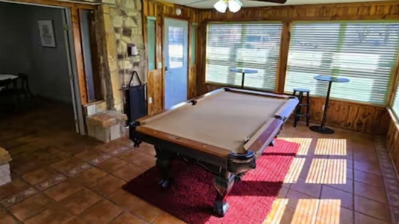 Photo of Bedroom in Sulphur