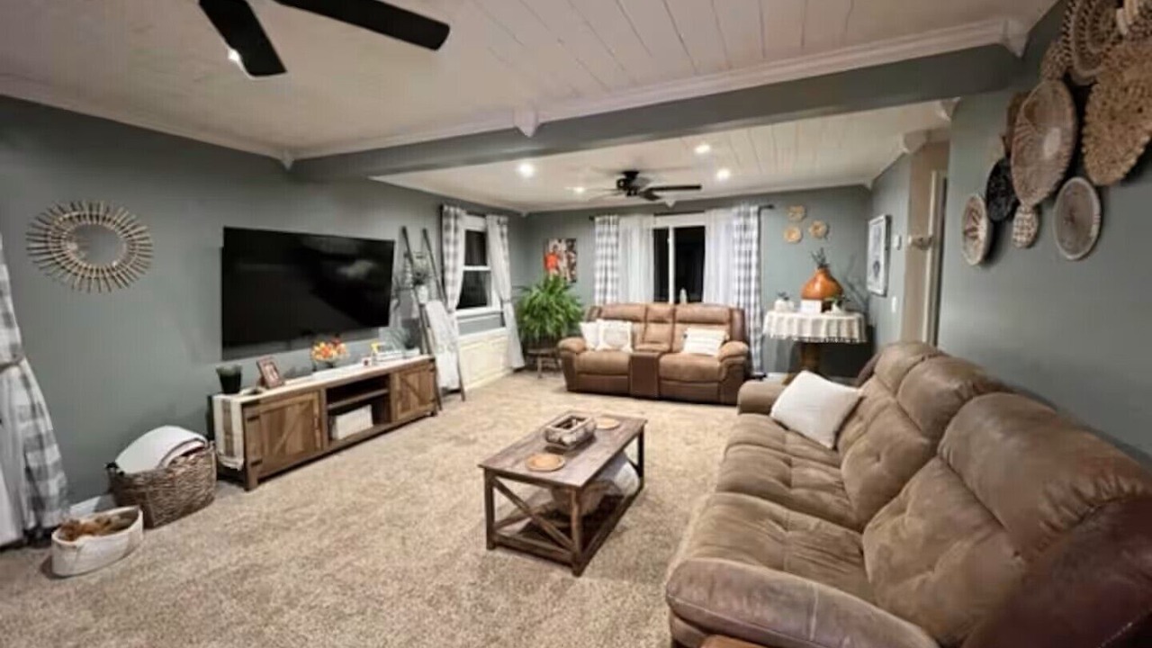 Photo of Livingroom in Conesus