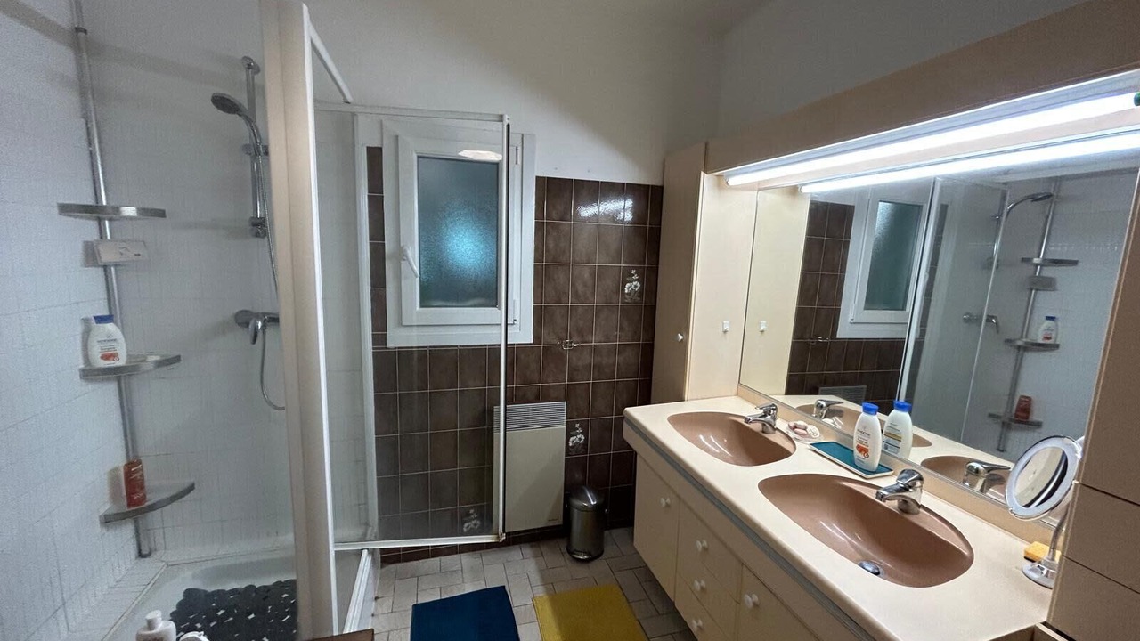 Photo of Bathroom in Pornichet
