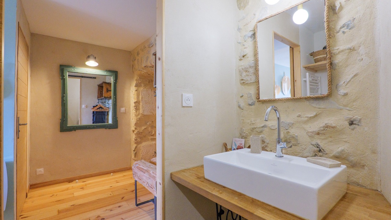 Photo of Bathroom in Saint-Remeze