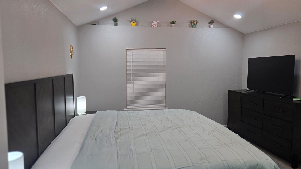 Photo of Bedroom in Uniontown
