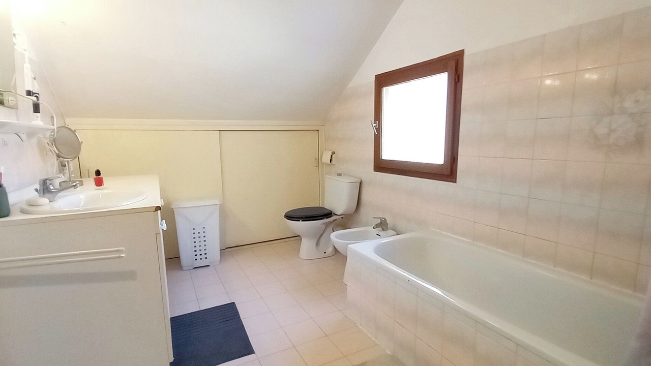 Photo of Bathroom in Salles-et-Pratviel